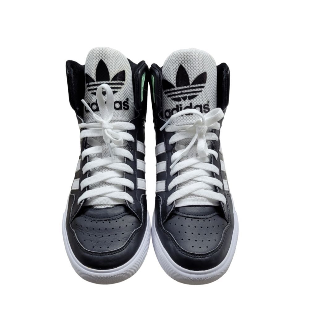 Adidas - Picture 2 of 4